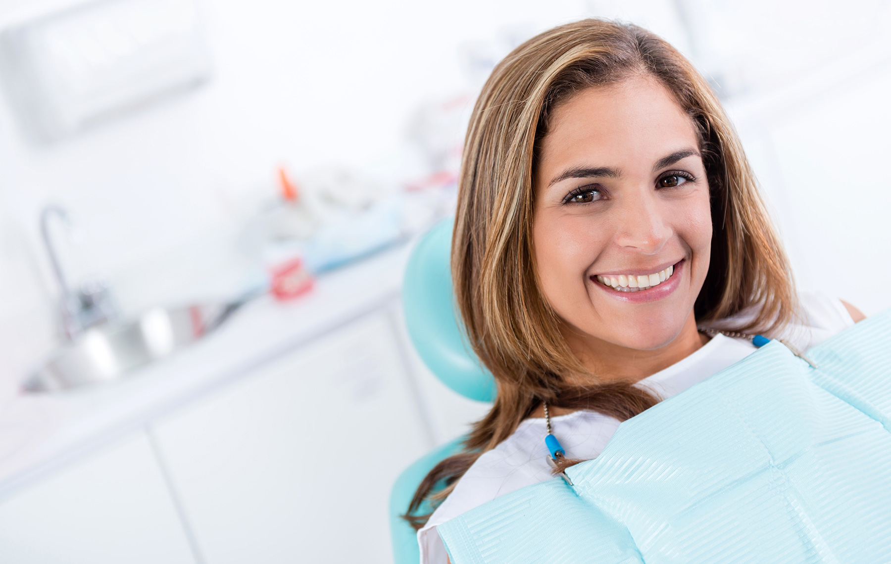 Mujer en la sala de odontología