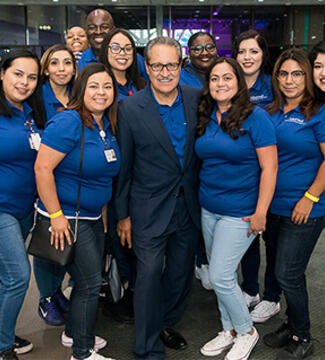 Employees and Castulo de la Rocha